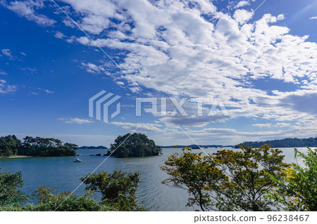 日本三大名勝之一的松島小船和松島灣(宮城縣松島市) 日本三大名勝之一的松島小船和松島灣(宮城縣松島市) 96238467