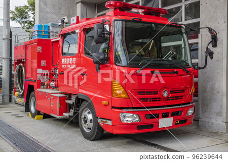 Fire engine on standby Fire engine Emergency vehicle Fire engine on standby Fire engine Emergency vehicle 96239644