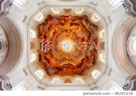 Neumunster Collegiate Church interior, Wurzburg 96241339