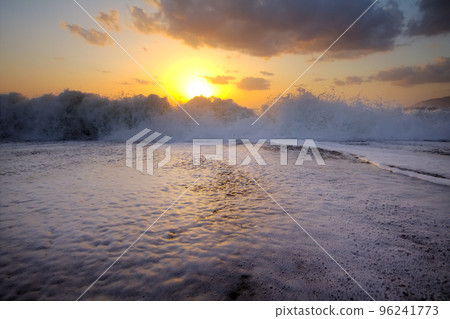 Beautiful sunset on the Mediterranean coast 96241773