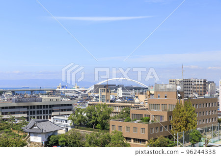 從岸和田城眺望大阪府岸和田市岸和田市政府 從岸和田城眺望大阪府岸和田市岸和田市政府 96244338