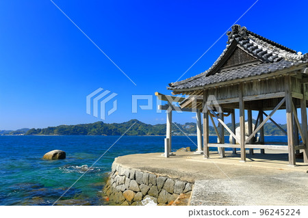 [Ehime Prefecture] Shiroishi Ryu Shrine in sunny weather (Matsuyama City) 96245224