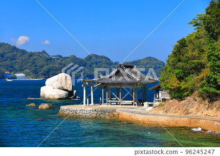 [Ehime Prefecture] Shiroishi Ryu Shrine in sunny weather (Matsuyama City) 96245247