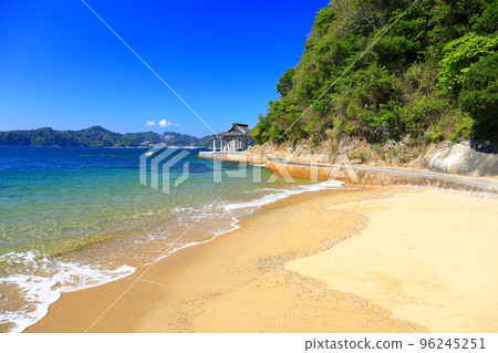 [Ehime Prefecture] Shiroishi Ryu Shrine in sunny weather (Matsuyama City) 96245251