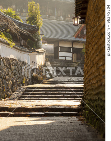 Scenery of Todaiji Temple's Nigatsu-do back approach in the morning sun Scenery of Todaiji Temple's Nigatsu-do back approach in the morning sun 96245504