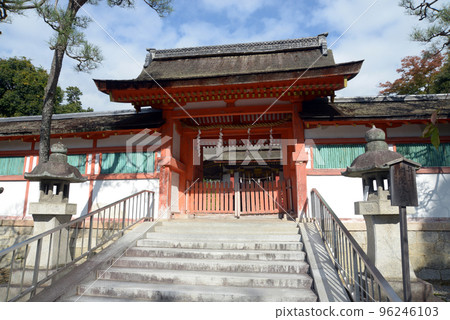 Yoshida Shrine, Omotogu-no-Mon, Sakyo Ward, Kyoto City 96246103