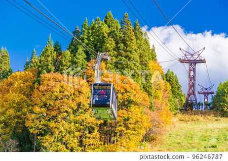 （山形縣）山形藏王與秋葉，等待下雪的斜坡 96246787