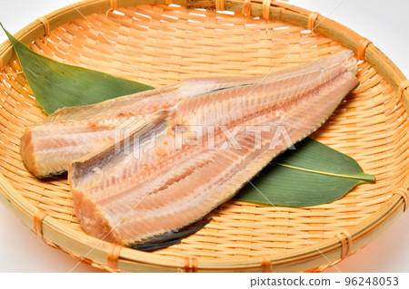 過濾器上的 Atka 鯖魚 96248053