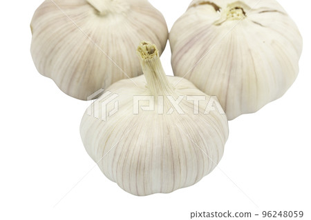 garlic isolated on white background with clipping path inside 96248059