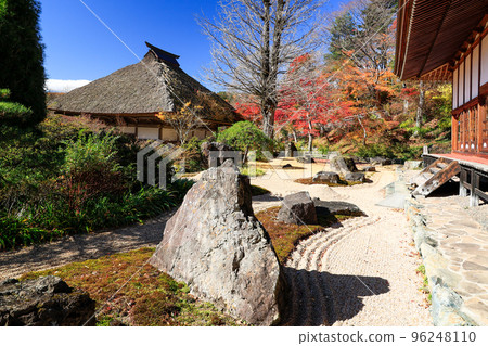 秋葉的枯山水 96248110