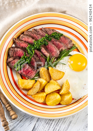 Sliced beef steak Sliced beef steak 96248434