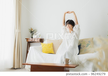 Living ladies Living ladies 96249279
