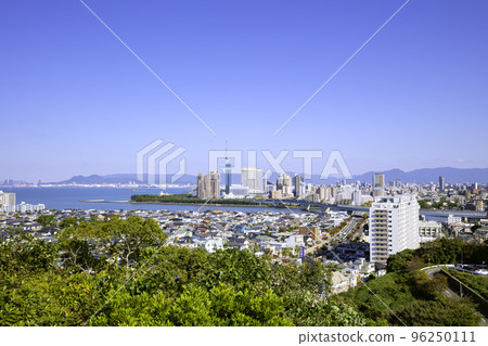 Beautiful cityscape of Fukuoka seen from the hill Beautiful cityscape of Fukuoka seen from the hill 96250111
