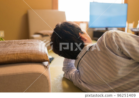 40多歲的失業者 96251409