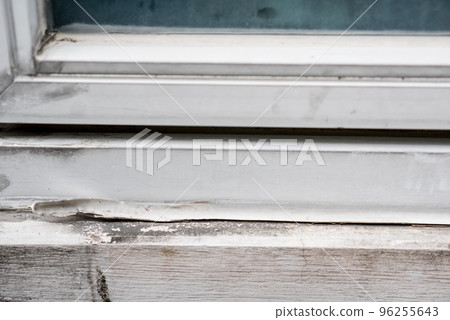 old white silicone caulk 96255643