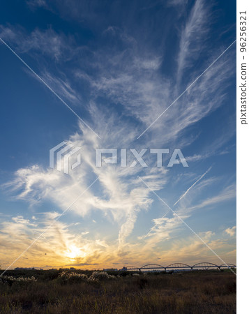 Scenery along the river at dusk 96256321