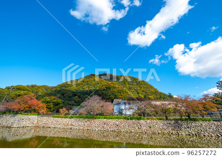 Tottori Castle Ruins in Autumn Higashimachi, Tottori City, Tottori Prefecture 96257272