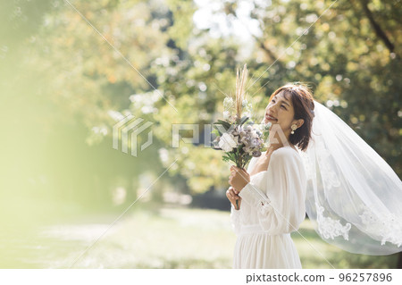 Garden wedding/bride image Garden wedding/bride image 96257896
