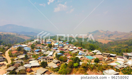 泰國 Phetchabun 山頂的一個村莊 96258092