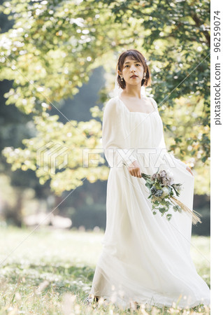 Garden wedding/bride image 96259074