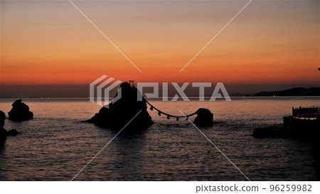Ise's Famous Futamigaura Married Couple Rocks Ise's Famous Futamigaura Married Couple Rocks 96259982