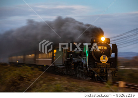 A steam locomotive running with smoke ~ "Rapid SL Yamaguchi" A steam locomotive running with smoke ~ "Rapid SL Yamaguchi" 96262239