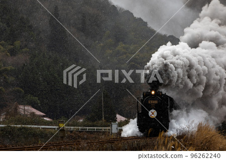 A steam locomotive that departs in the snow with a blast of smoke ~ "SL Christmas" towed by Degoichi A steam locomotive that departs in the snow with a blast of smoke ~ "SL Christmas" towed by Degoichi 96262240