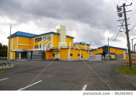 Nanporo Municipal Nanporo Elementary School (formerly closed) 96266963