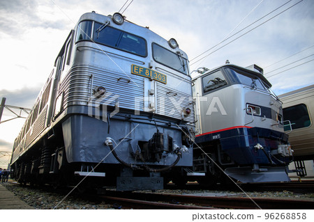 JR Freight EF81電力機車（300系列）和EF510電力機車（300系列） 96268858
