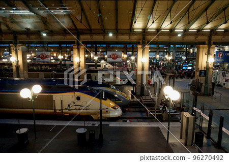 Platform of Gare du Nord station in Paris 96270492
