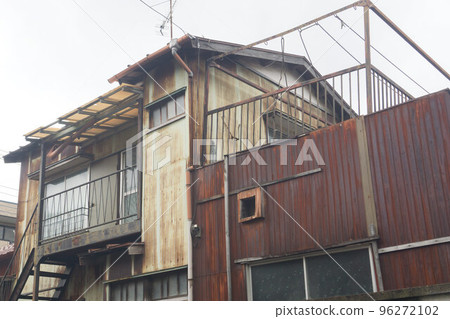 老房子，破舊不堪 96272102