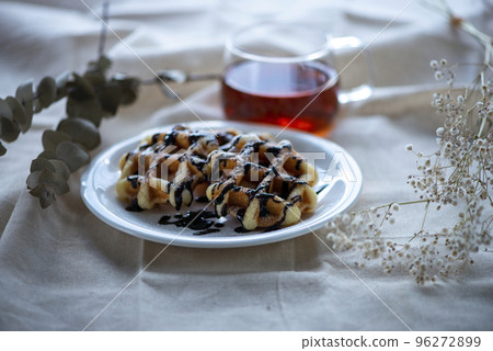 Waffle and tea Waffle and tea 96272899