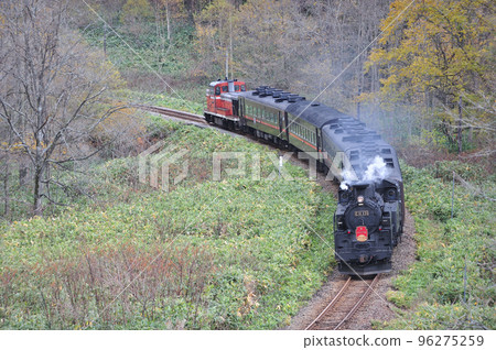 函館本線新雪谷 - Konbu JR Hokkaido C11-171 + Series 14 + Suhashi 44 + DE15-1520 Niseko 函館本線新雪谷 - Konbu JR Hokkaido C11-171 + Series 14 + Suhashi 44 + DE15-1520 Niseko 96275259