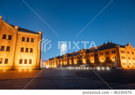 Minatomirai Red Brick Warehouse night view 96280976