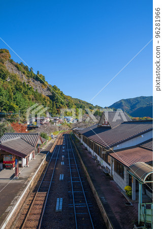 Mizunuma Station View from the overpass Watarase Keikoku Railway Autumn scenery 96281966