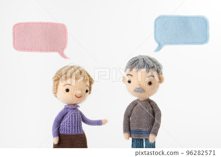 Amigurumi doll speech bubble white background Amigurumi doll speech bubble white background 96282571