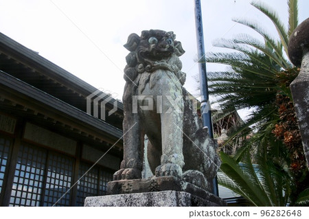 Komainu/Takatsu Kakimoto Shrine (Masuda City, Shimane Prefecture) 96282648