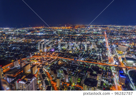 從阿倍野Harukas展望台看到的大阪夜景 96282787