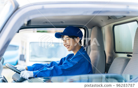 駕駛卡車的女司機銷售司機 96283787