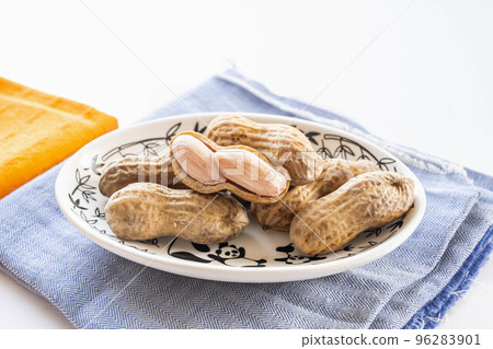 Peeled peanuts Peeled peanuts 96283901