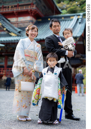Shicho-ko Family Photo Shicho-ko Family Photo 96284108