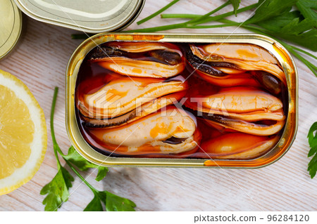 Canned seafood - mussels in oil 96284120