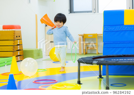 運動課幼兒 96284192