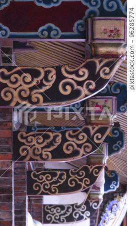 Traditional Temple Architecture: Dougong 96285774