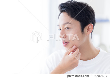 Beauty image Middle-aged men 96287697