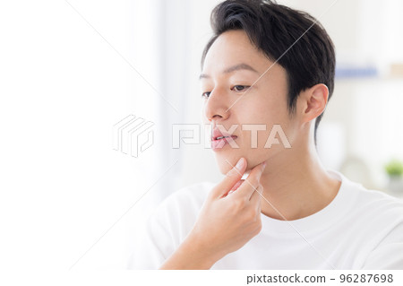 Beauty image Middle-aged men 96287698