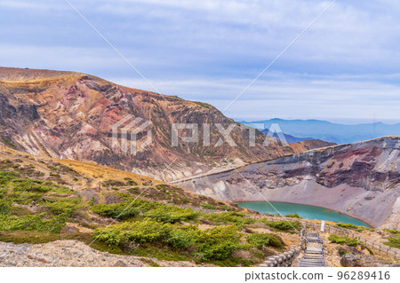 (Yamagata Prefecture) Zao Okama in late autumn 96289416