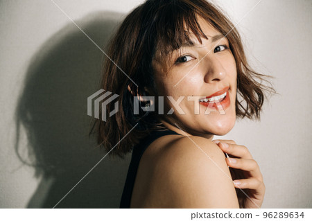 cool beauty image 96289634