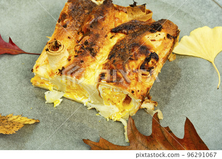 Slice pumpkin pie, homemade tart. Slice pumpkin pie, homemade tart. 96291067