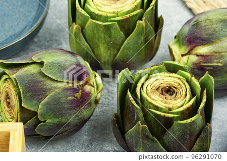 Artichoke fresh vegetables. 96291070